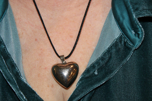 Capture Her Heart Large Silver Pendant Necklace