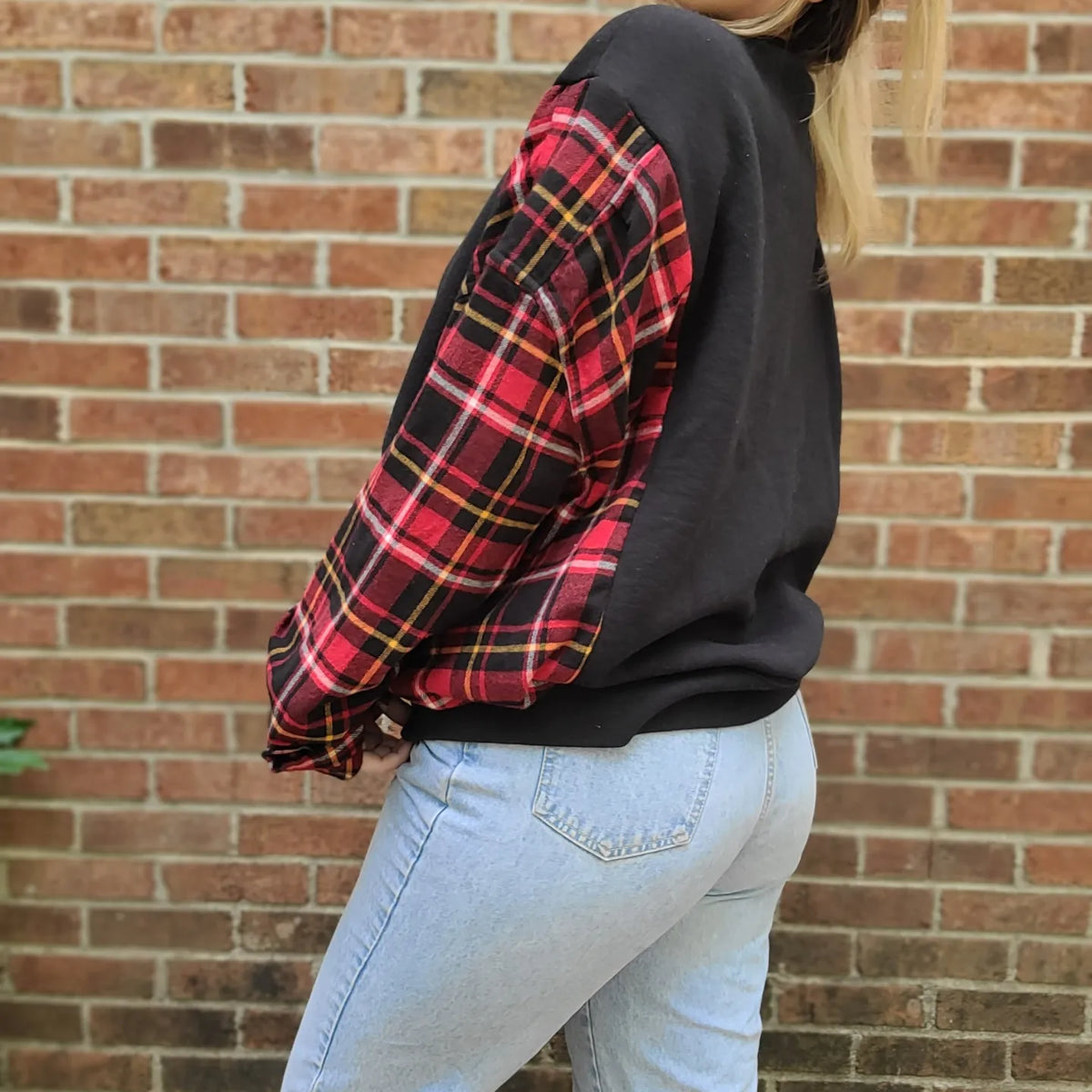 Crewneck x flannel with Nike letters
