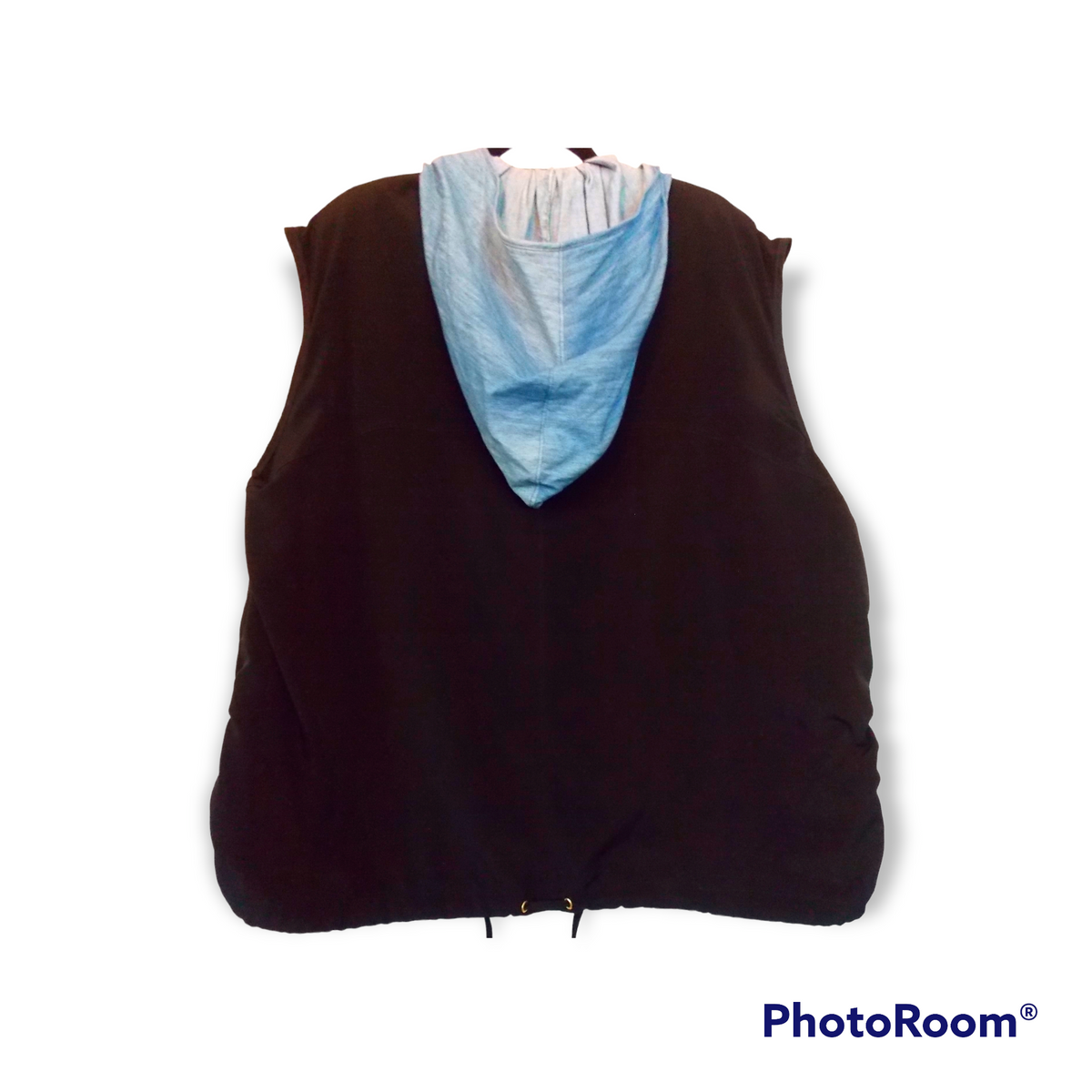 a black vest with a blue scarf on it.