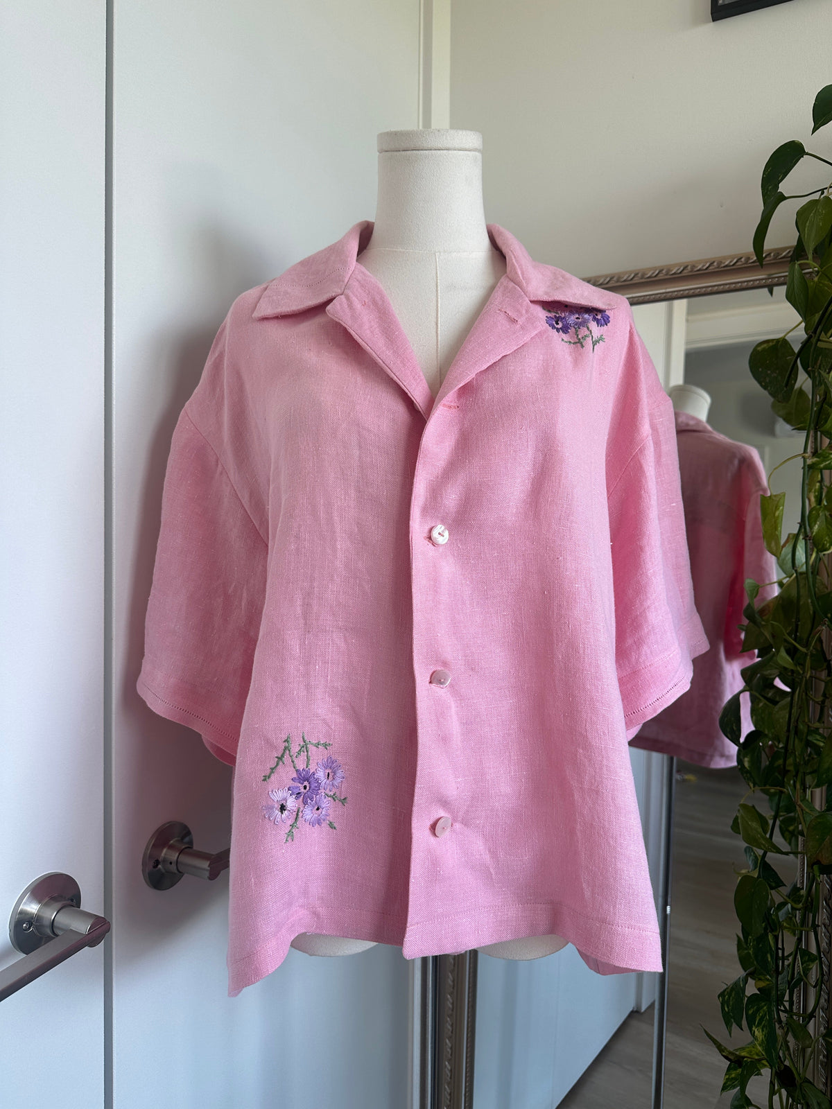 Pink Irish Linen Embroidered Cropped Top by Finding Doll, photo 5