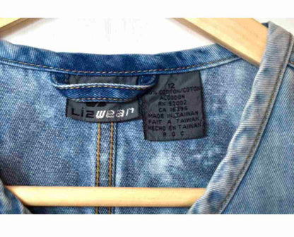 a label on the back of a pair of jeans.