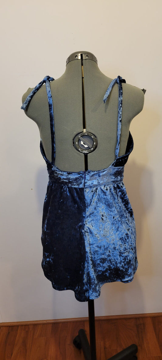 A dress on a mannequin.