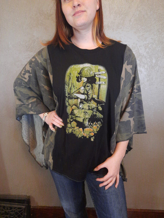 Re-Fashion tee Poncho: military theme