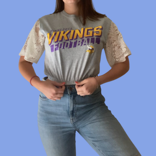 Minnesota vikings lace tee.
