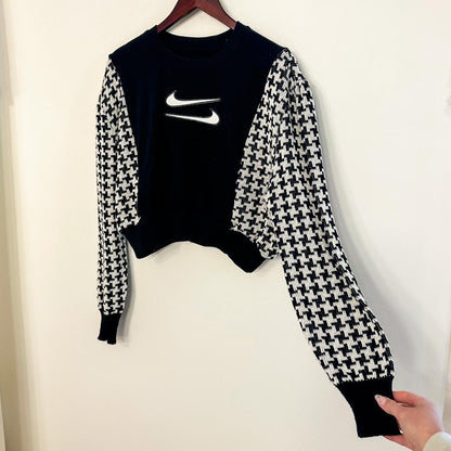 nike houndstooth cropped sweater.
