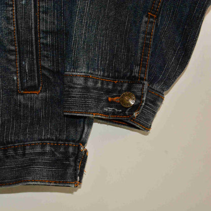 a close up of a pair of jeans.