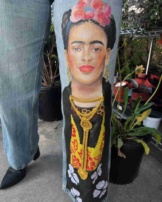 a woman's leg with a picture of fridador on it.