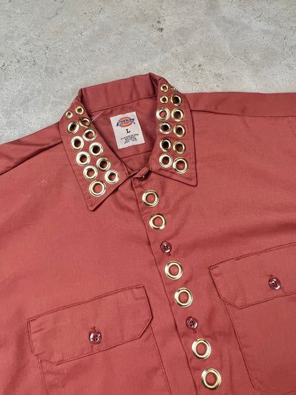 A close up of a shirt.
