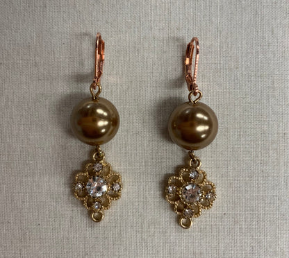 Vintage Pearl Elegance Earrings