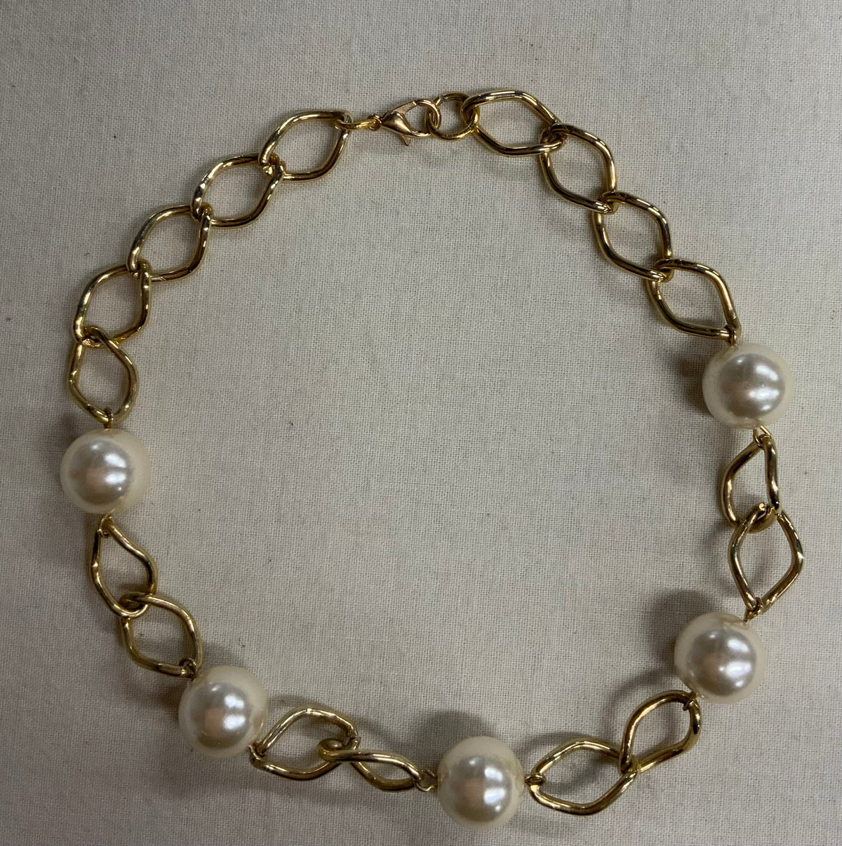 Chunky Chain-Link Pearl Necklace