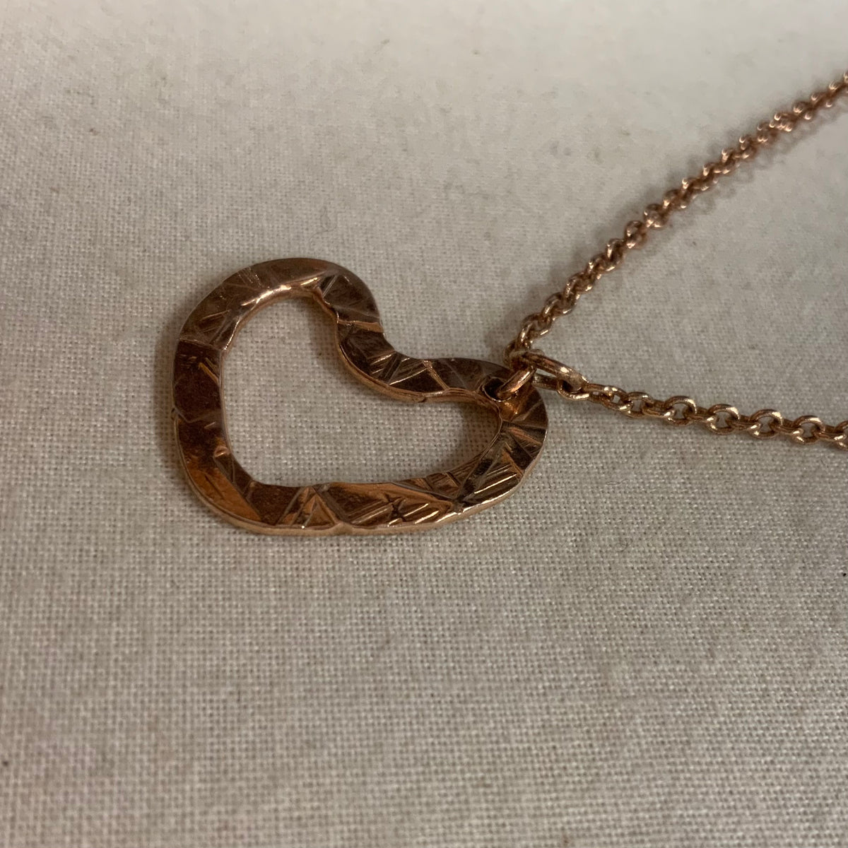 Hanging By A Chain Rose Hold Heart Necklace