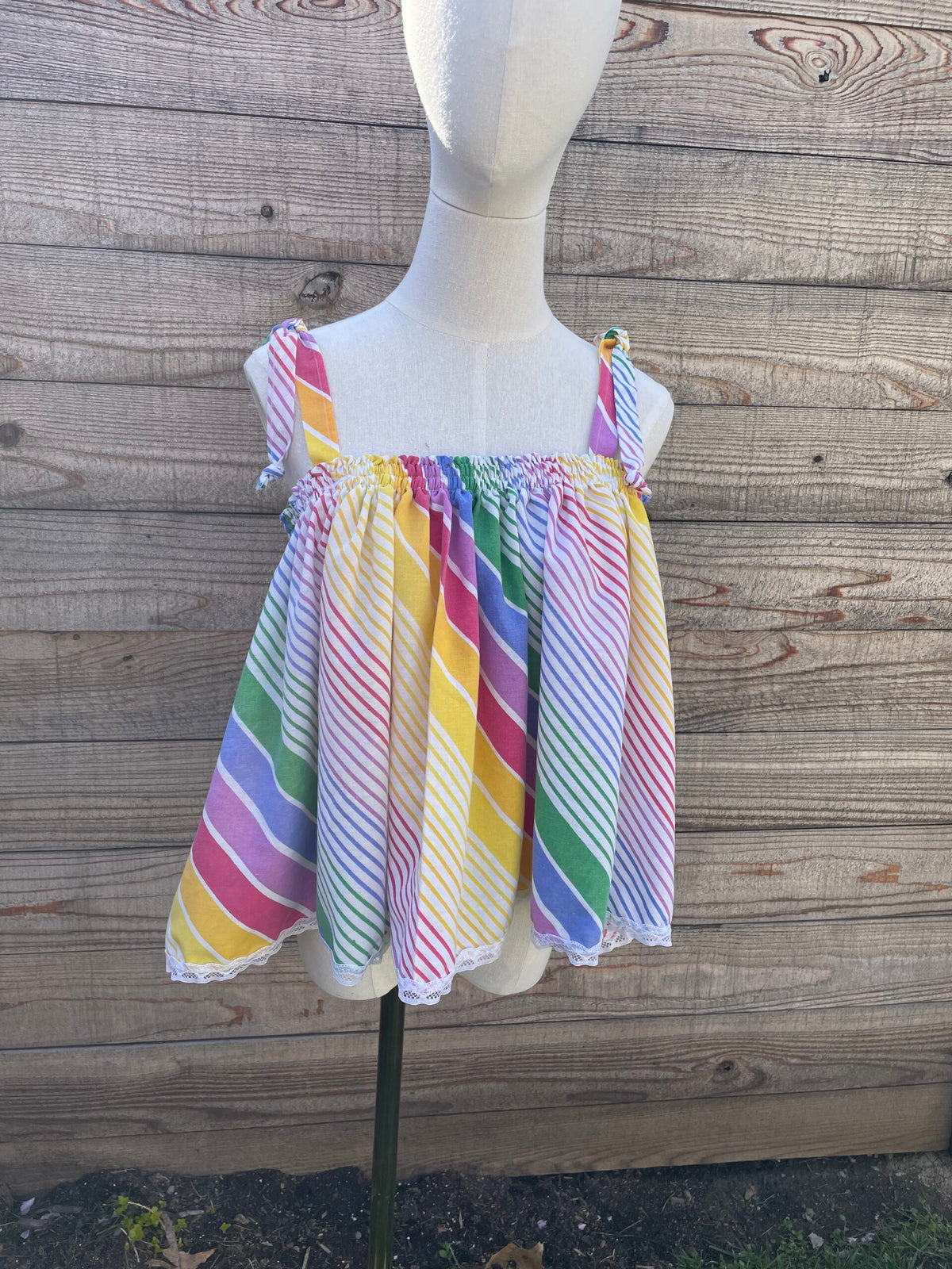 Somewhere Over the Rainbow Swing Top
