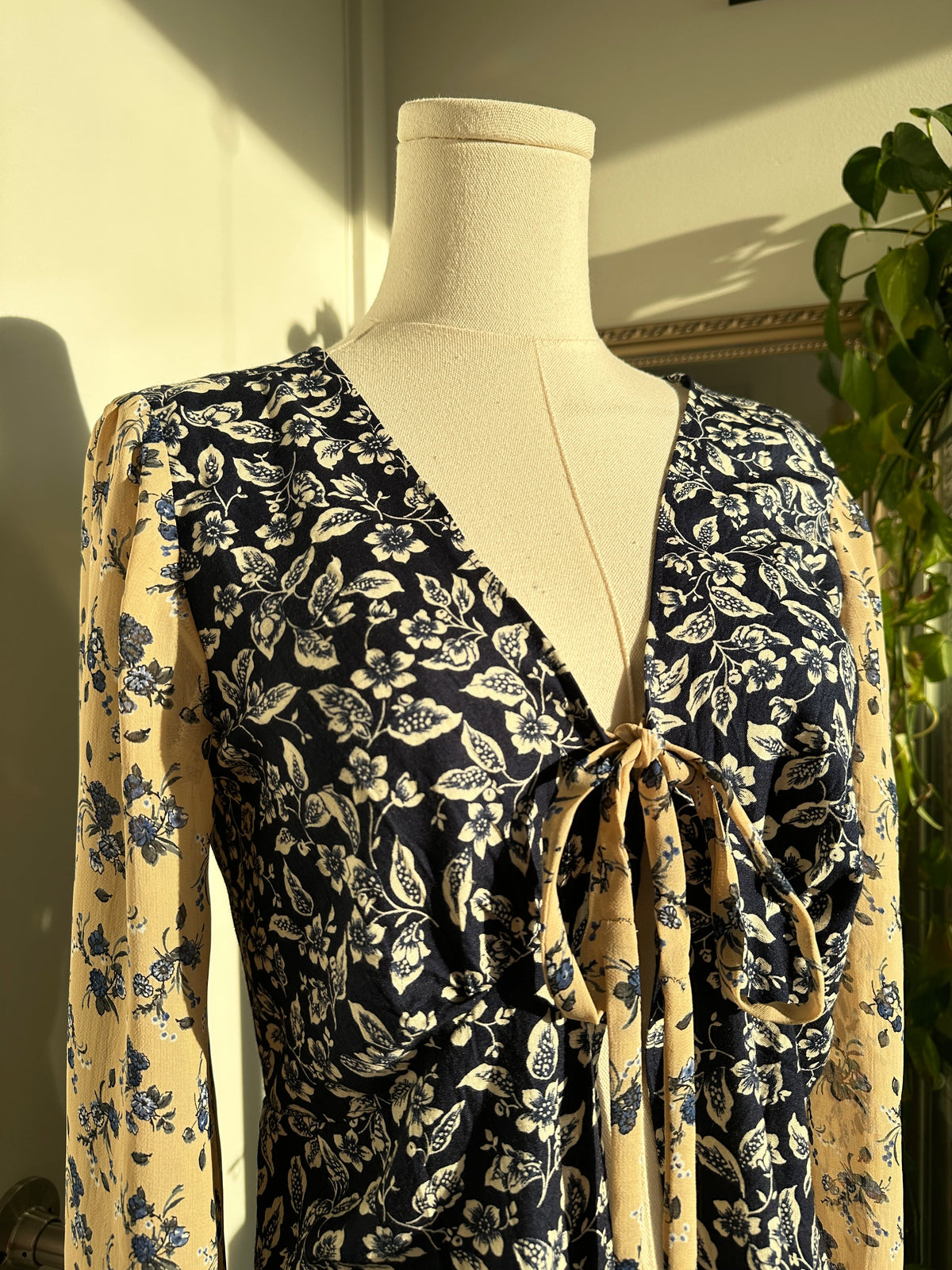 Mixed Print Floral Tie Front Blouse by Finding Doll, photo 5