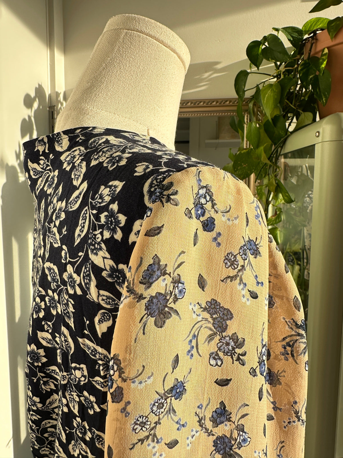 Mixed Print Floral Tie Front Blouse by Finding Doll, photo 4