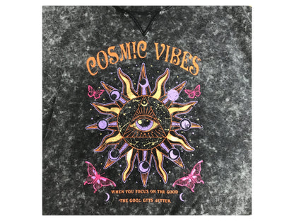 Cosmic vibes tee.