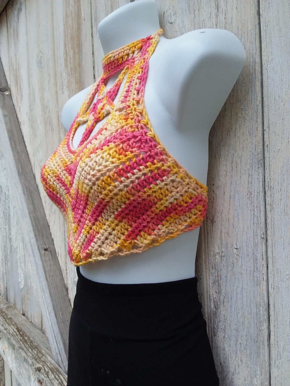 Crochet crop top halter shooting star design, yellow and pink