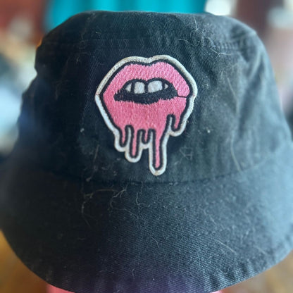 Upcycled Black Drippy Lips Bucket Hat by The Modern Alien, photo 2