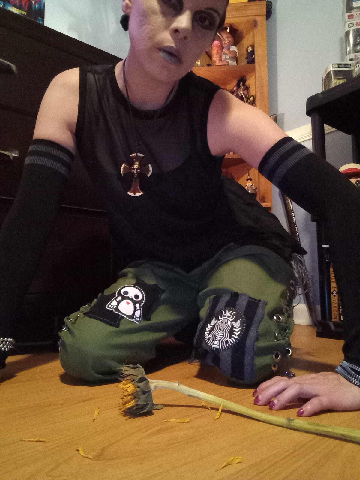 Upcycled Goth Green Lace Up Pants - 14/31"