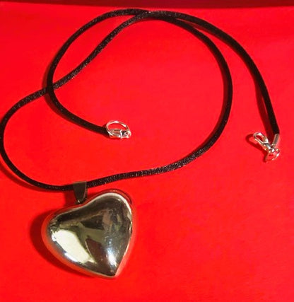 Capture Her Heart Large Silver Pendant Necklace